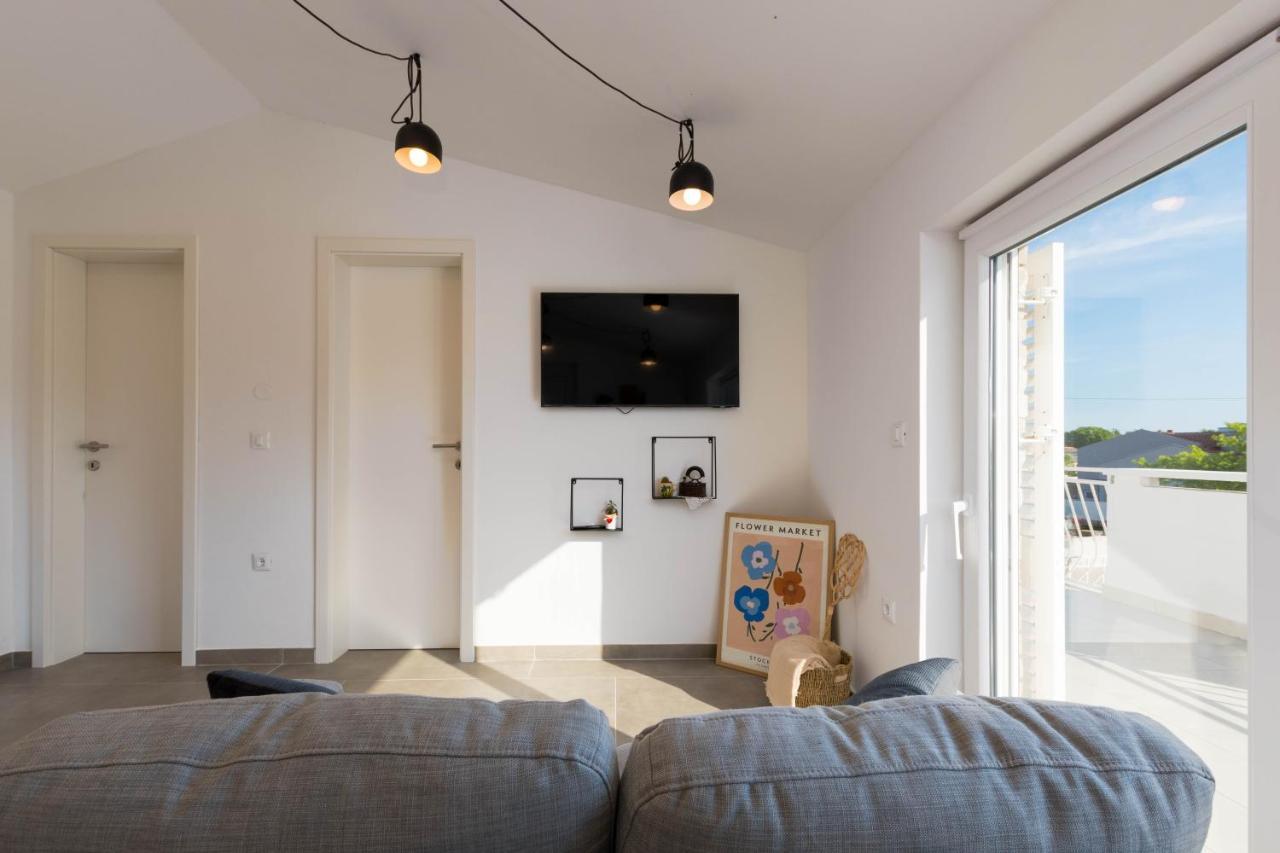 Apartment Eros Šišan Exteriör bild
